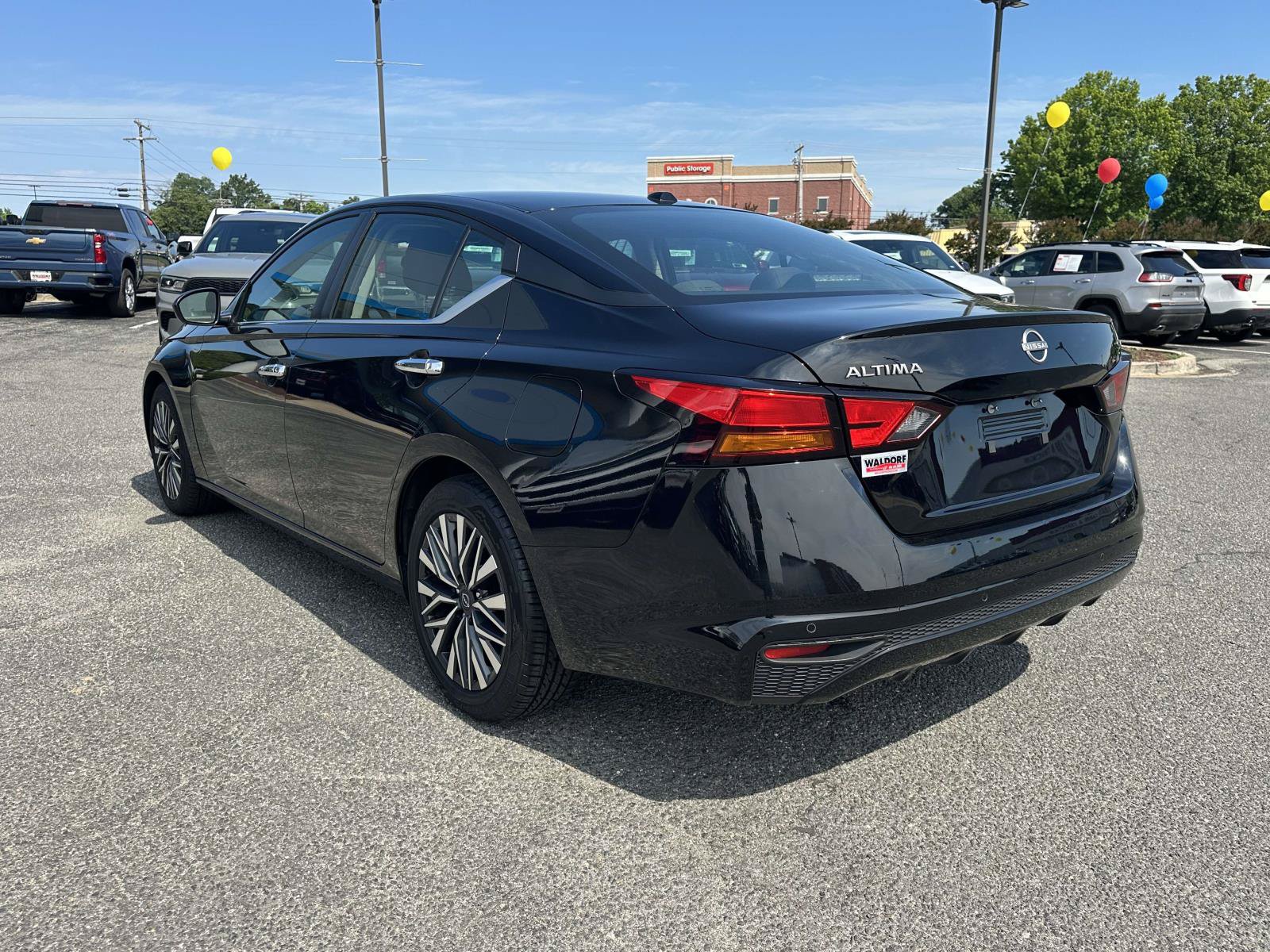 Used 2024 Nissan Altima 2.5 SV FWD image 4