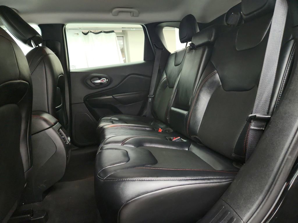 Used 2022 Jeep Cherokee Trailhawk w/ Trailer Tow Group image 26