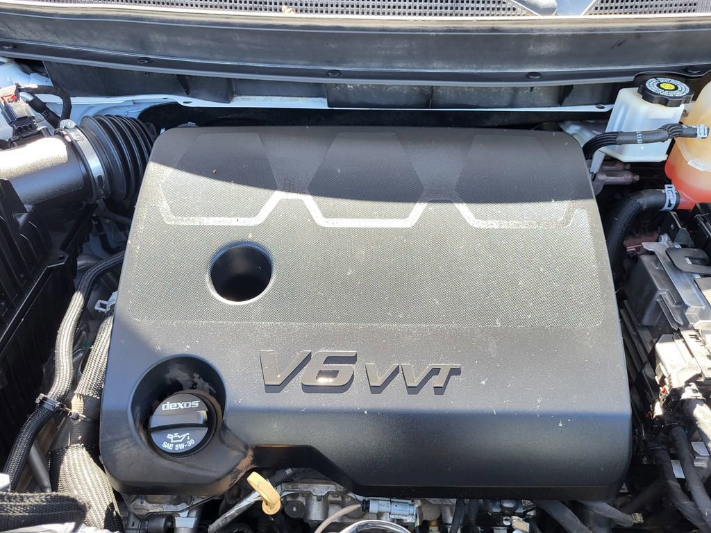 Used 2021 Chevrolet Traverse RS image 24