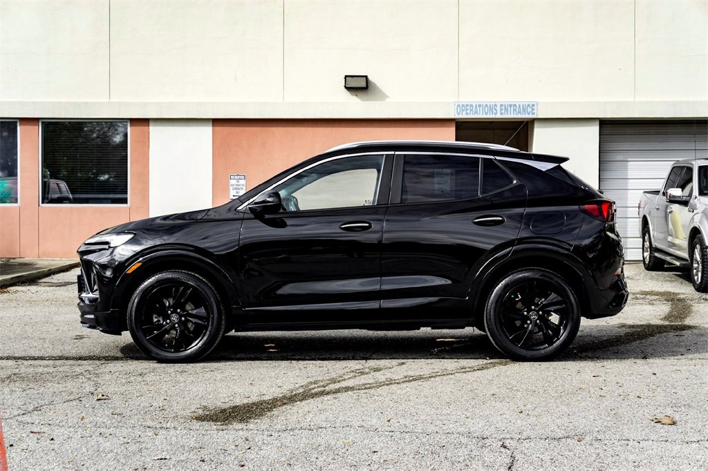 Used 2024 Buick Encore GX Sport Touring image 8