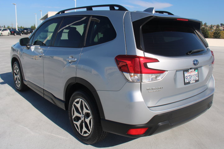 Used 2023 Subaru Forester Premium AWD/4WD image 5