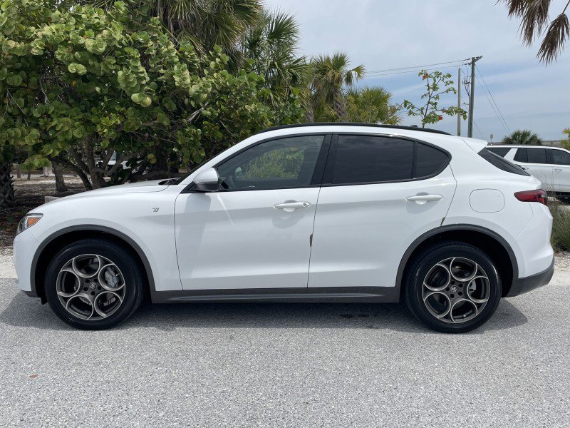 Used 2023 Alfa Romeo Stelvio Ti w/ Active Assist Plus Package AWD/4WD image 3