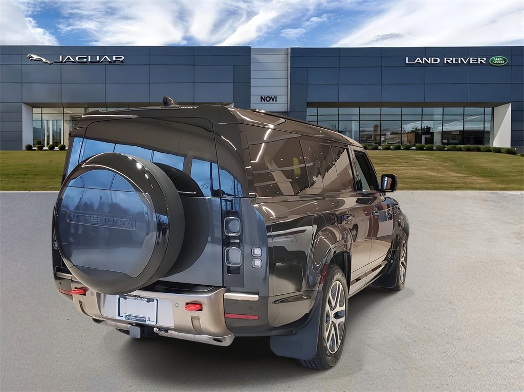 Used 2024 Land Rover Defender 130 X image 3
