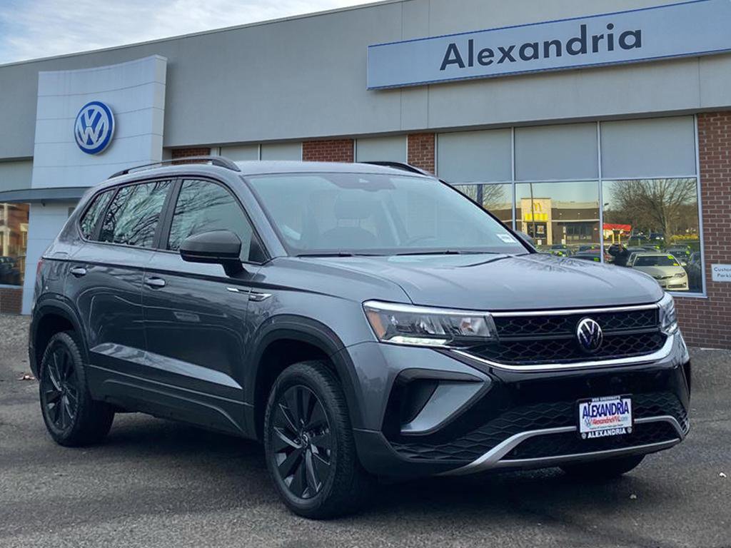 Certified 2024 Volkswagen Taos S image 1