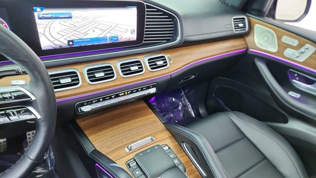 Used 2025 Mercedes-Benz GLS 450 4MATIC image 47