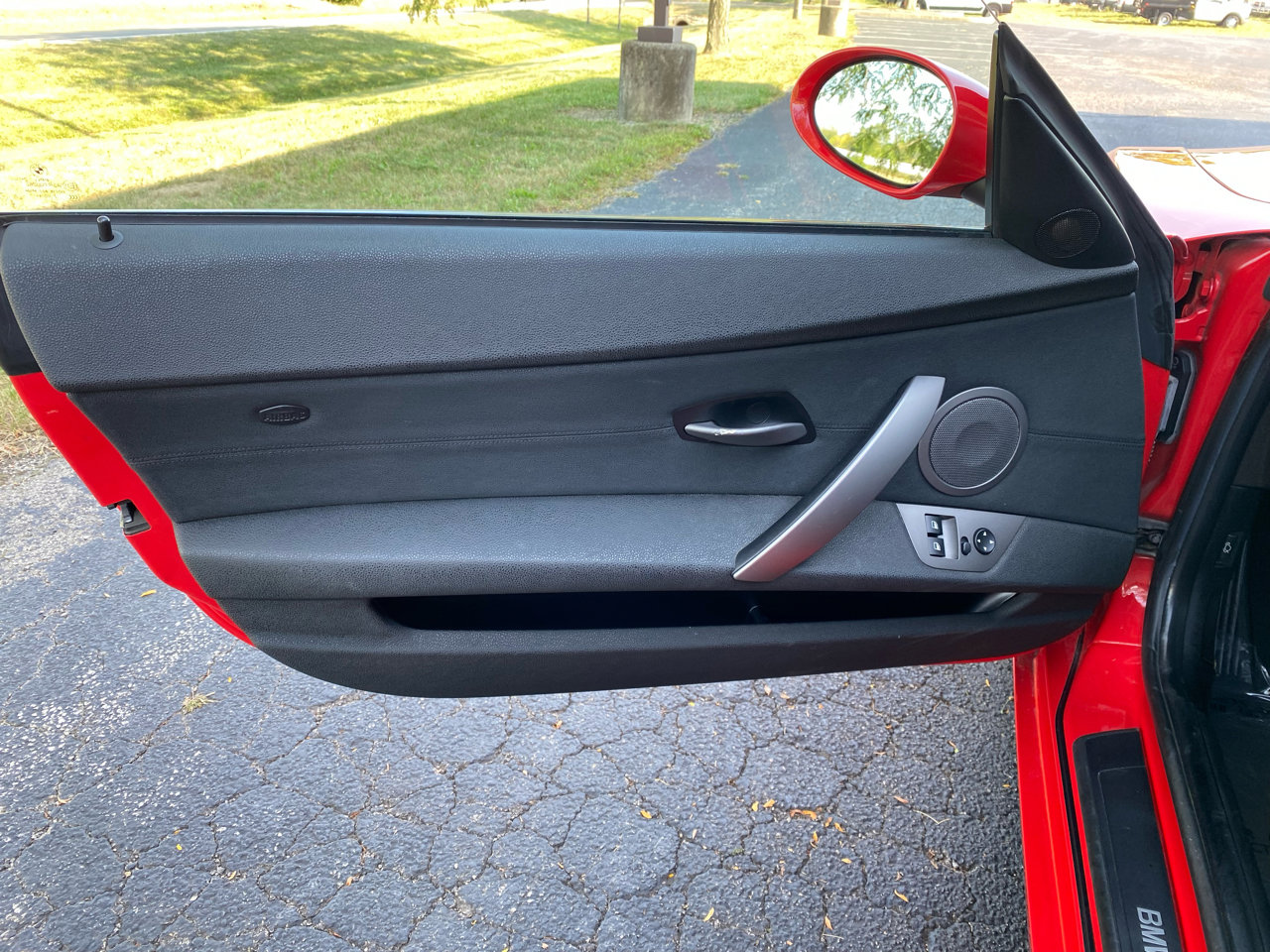 Used 2004 BMW Z4 2.5i image 22