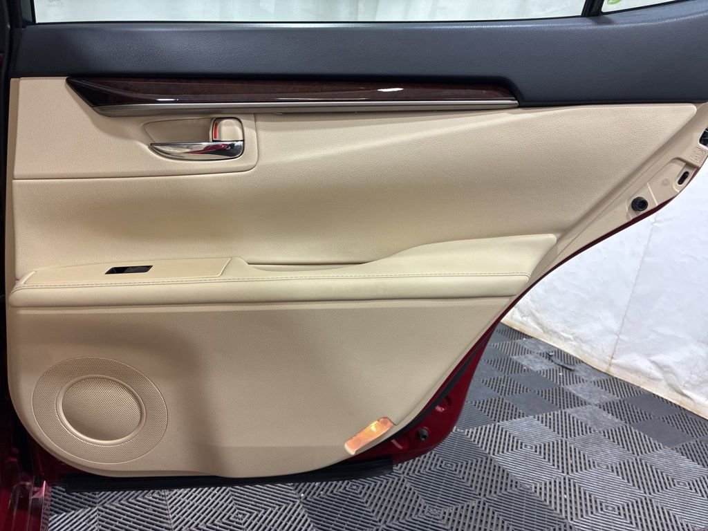 Used 2013 Lexus ES 350 w/ Premium Pkg FWD image 14