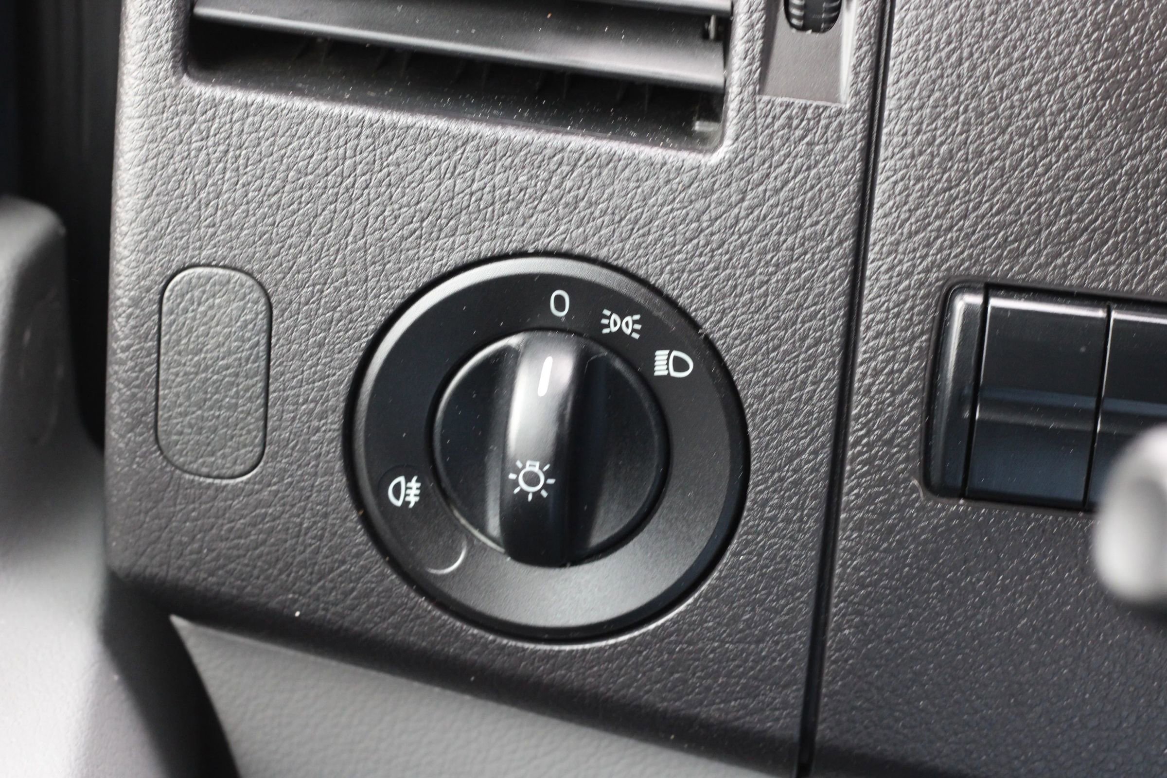 Used 2018 Mercedes-Benz Sprinter 2500 image 17