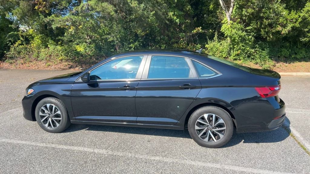 Used 2024 Volkswagen Jetta S image 35