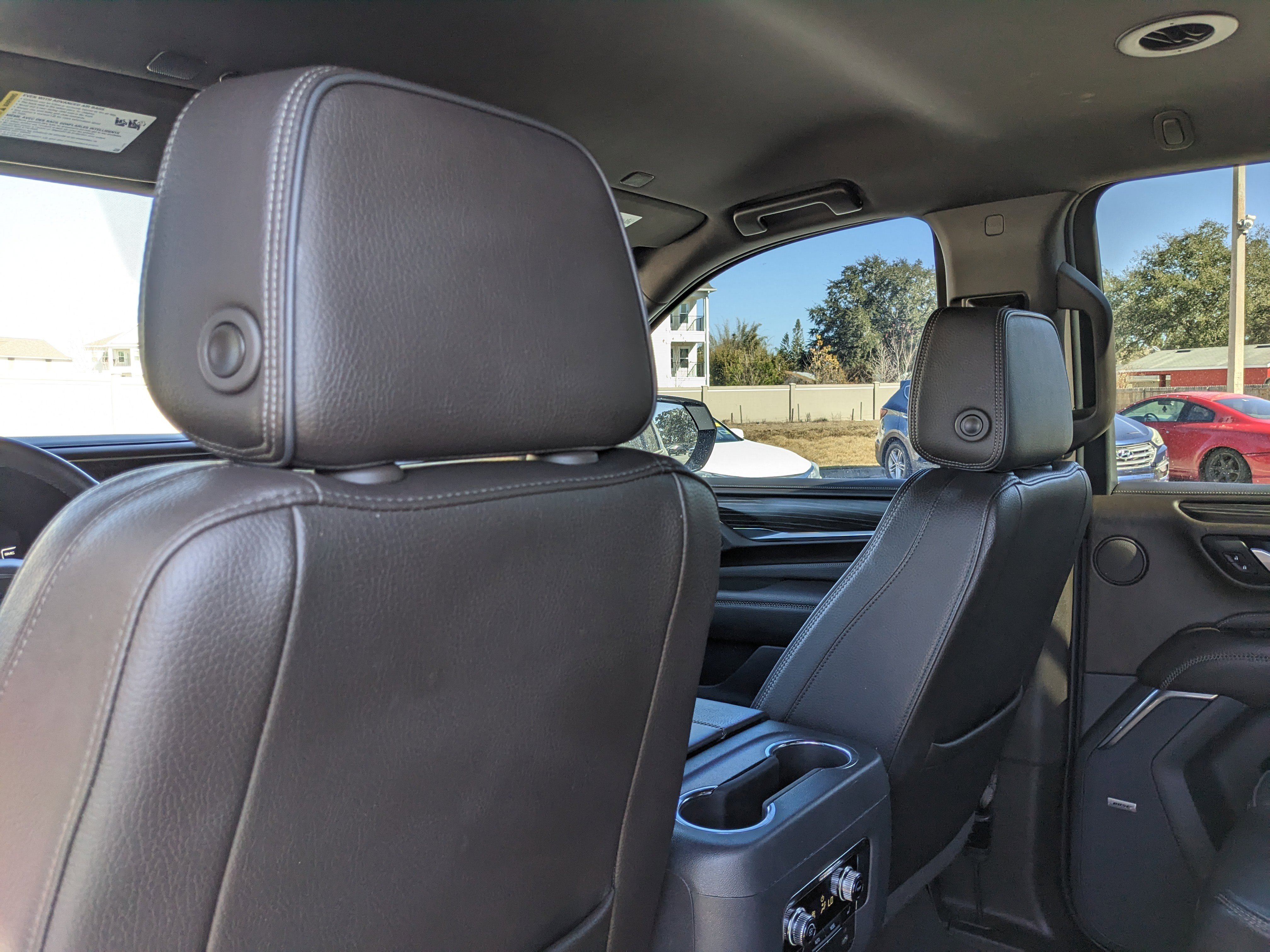 Used 2022 GMC Yukon XL Denali image 20