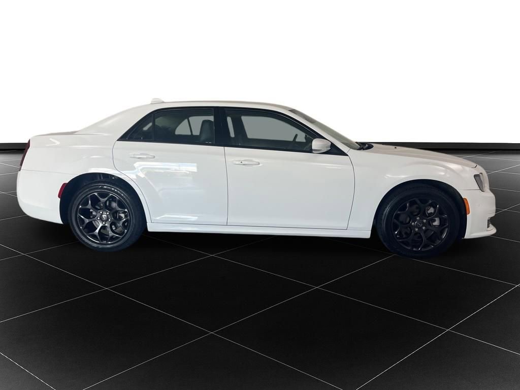 Used 2023 Chrysler 300 Touring L w/ Comfort Group AWD/4WD image 6