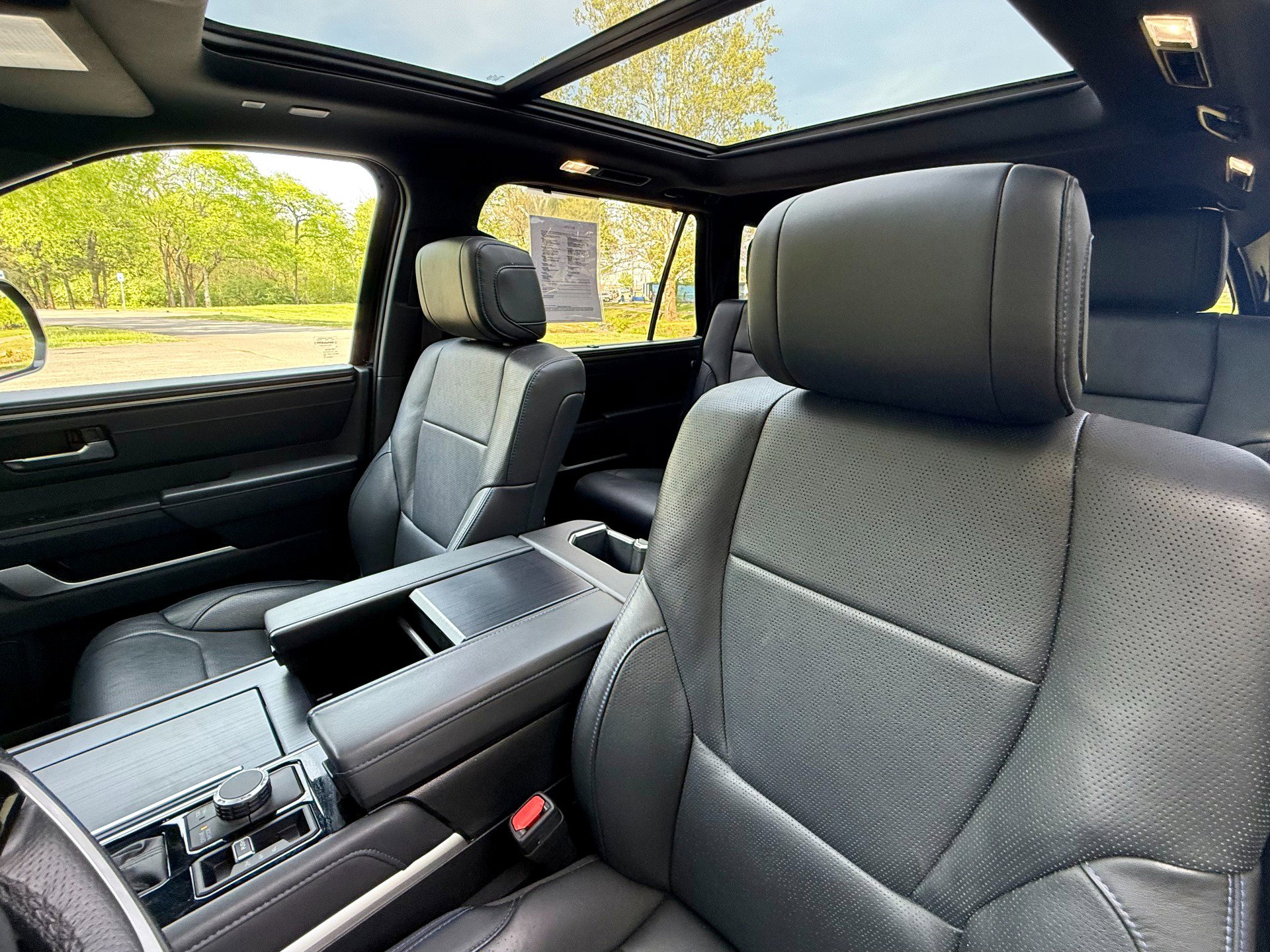 Used 2023 Toyota Sequoia Platinum image 41