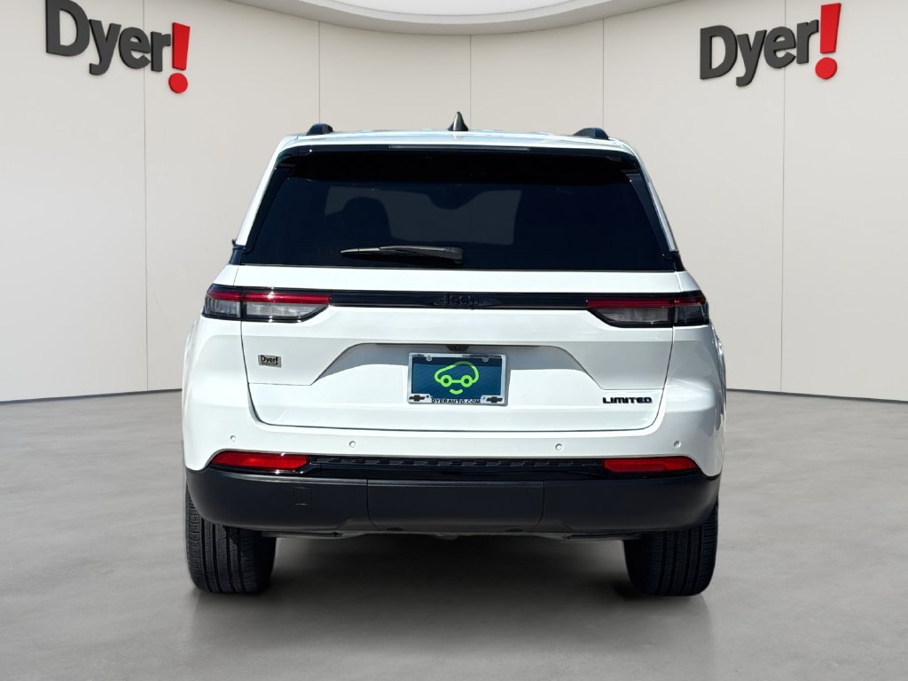 Used 2025 Jeep Grand Cherokee Limited RWD image 4