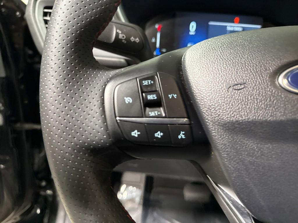 Used 2025 Ford Escape ST-Line FWD image 22