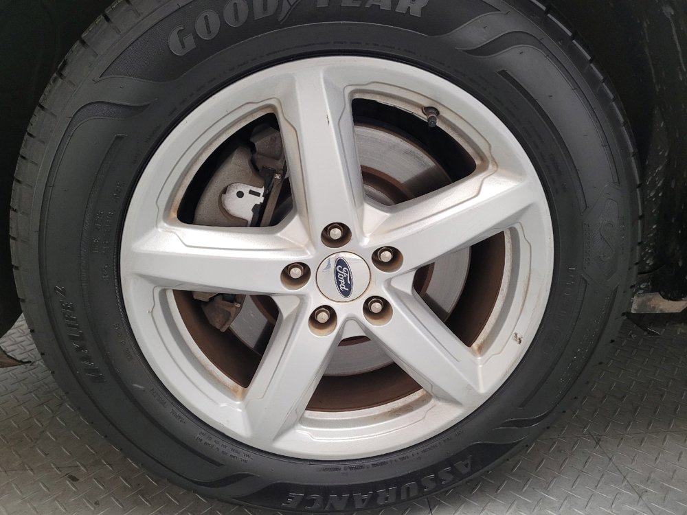 Used 2019 Ford Explorer XLT w/ Equipment Group 201A FWD image 31