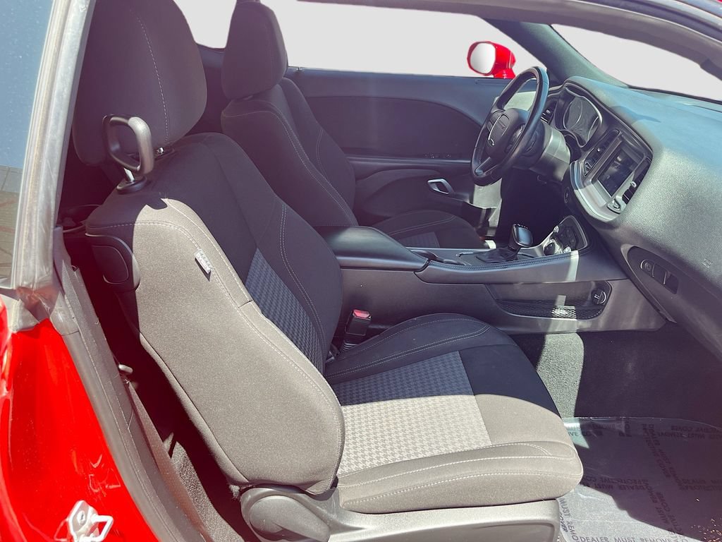 Used 2022 Dodge Challenger SXT RWD image 26