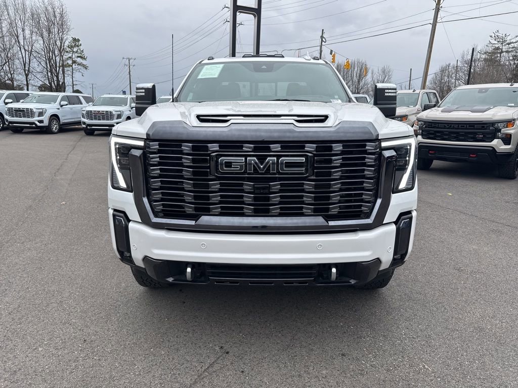 Used 2024 GMC Sierra 3500 Denali Ultimate AWD/4WD image 8
