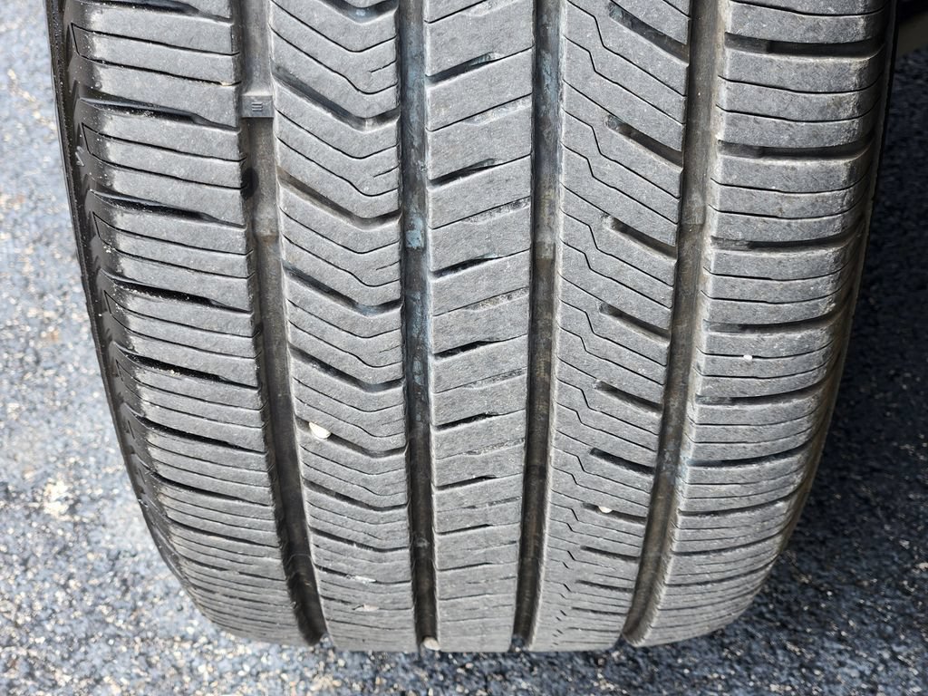 Used 2023 Ford Explorer ST w/ Equipment Group 401A AWD/4WD image 11