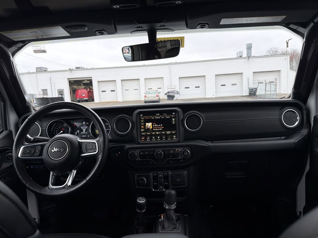 Used 2023 Jeep Wrangler Unlimited Sahara w/ Cold Weather Group AWD/4WD image 20