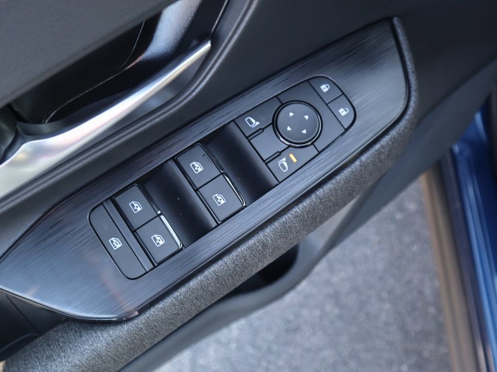 New 2025 Nissan Kicks SV AWD/4WD image 16