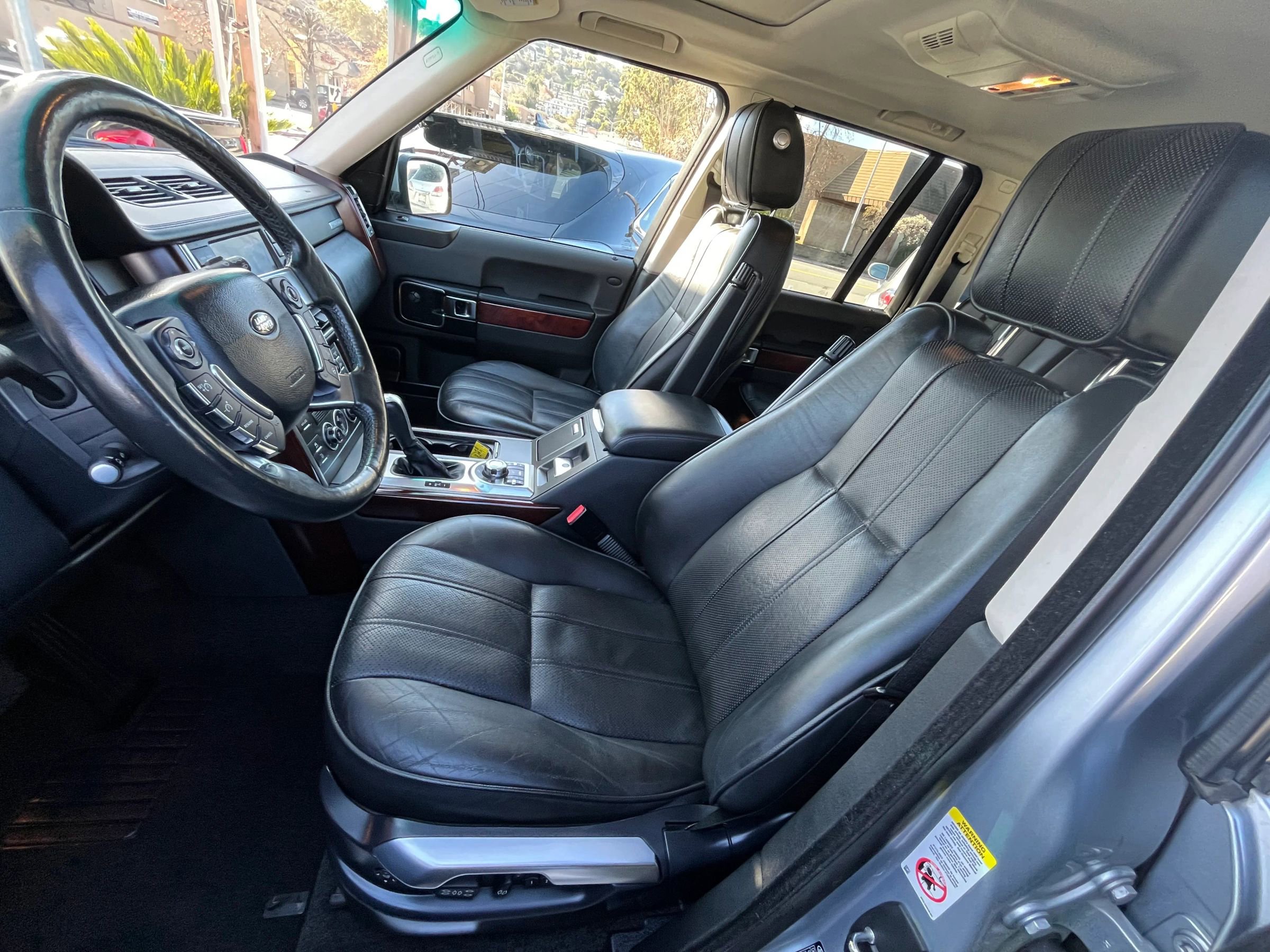 Used 2011 Land Rover Range Rover HSE AWD/4WD image 11