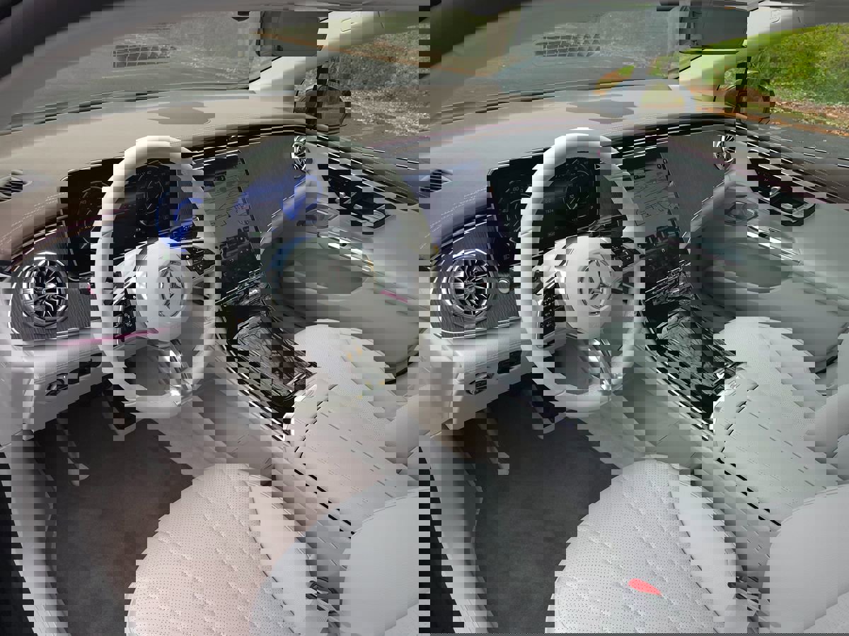 Used 2023 Mercedes-Benz EQE 350+ Sedan image 2