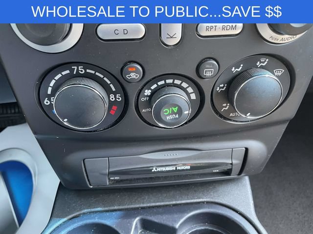 Used 2011 Mitsubishi Endeavor SE FWD image 33