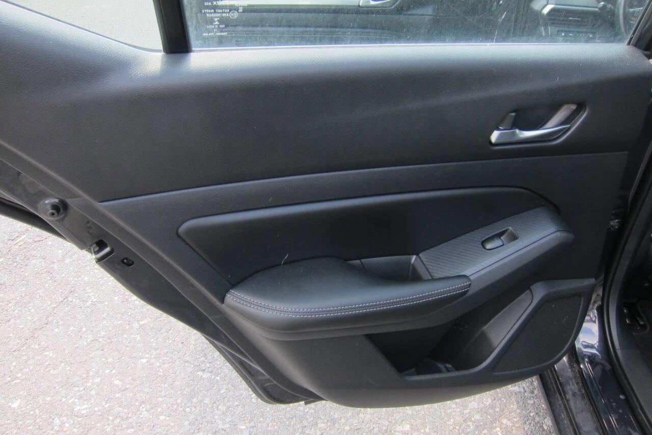 Used 2019 Nissan Altima 2.5 SV image 17