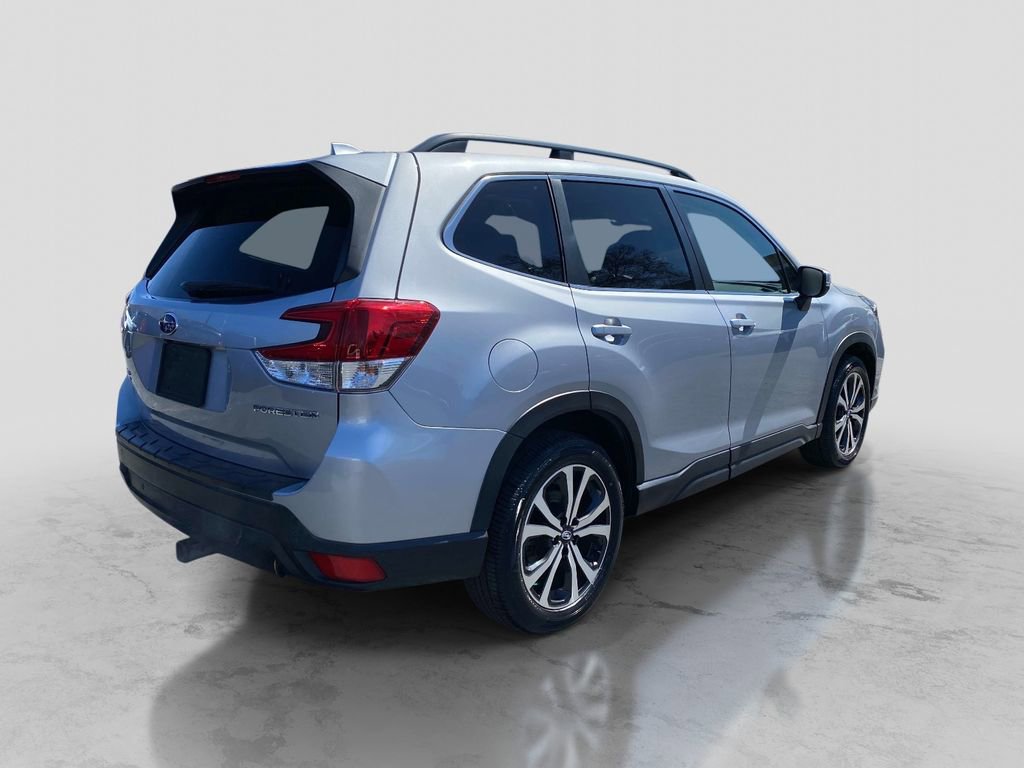 Used 2021 Subaru Forester Limited image 7
