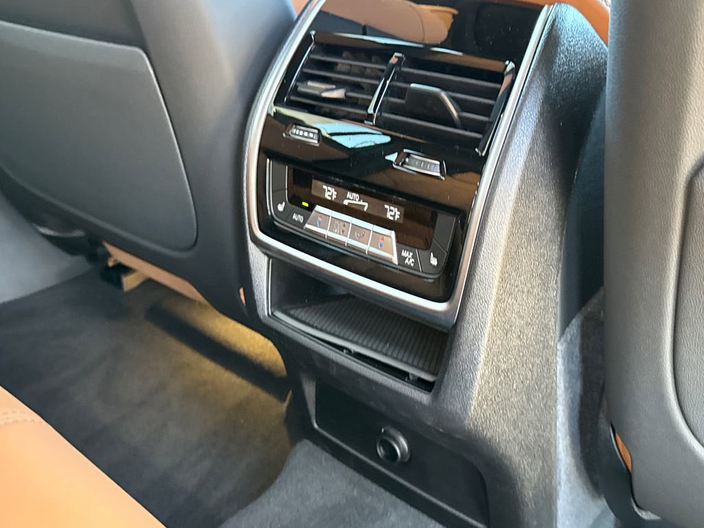 New 2026 BMW X6 xDrive40i w/ Climate Comfort Package AWD/4WD image 18