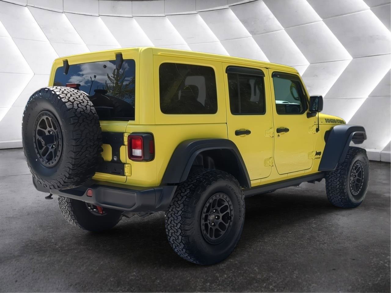 Used 2022 Jeep Wrangler Unlimited Sport AWD/4WD image 3