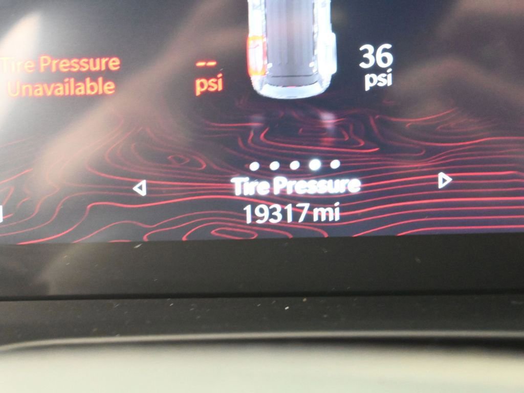 Used 2024 Jeep Grand Cherokee Laredo image 37