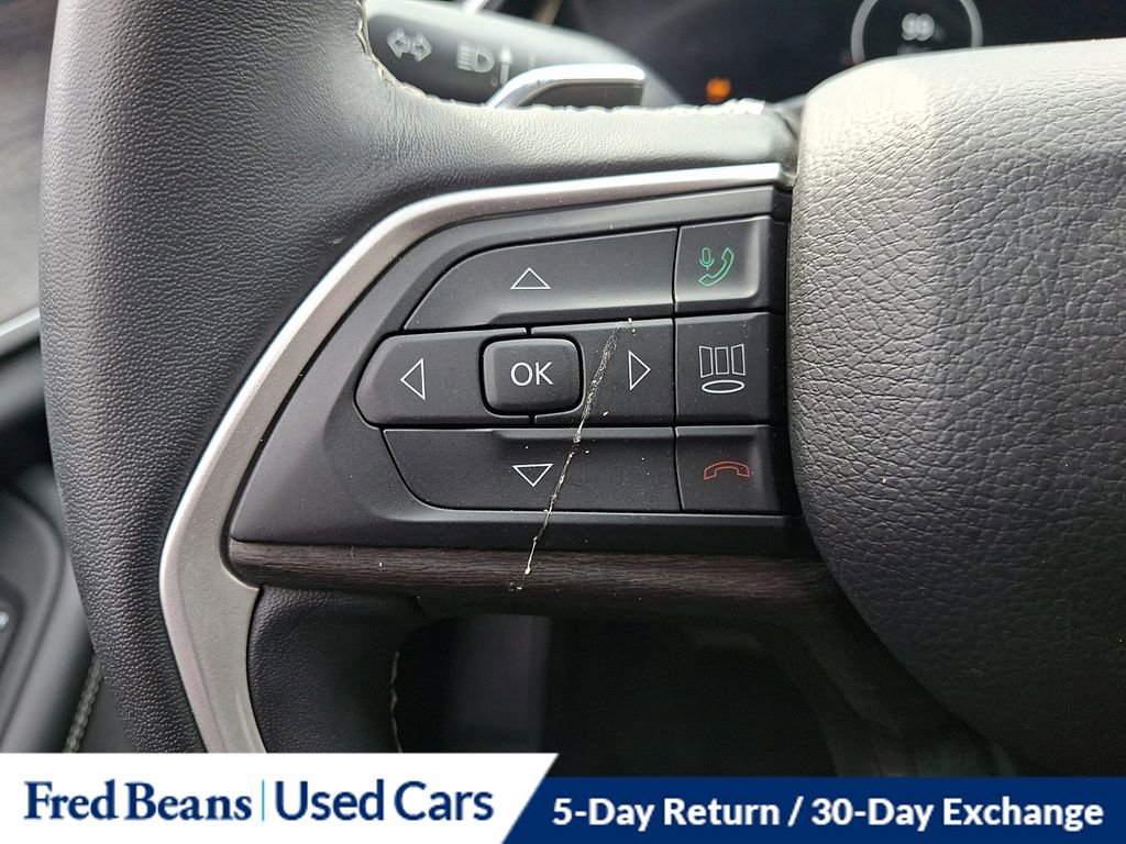 Used 2022 Jeep Grand Cherokee L Limited w/ Black Appearance Package image 22