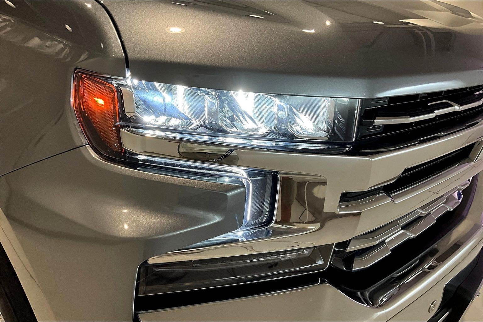 Used 2022 Chevrolet Silverado 1500 LTZ w/ LTZ Premium Package AWD/4WD image 34