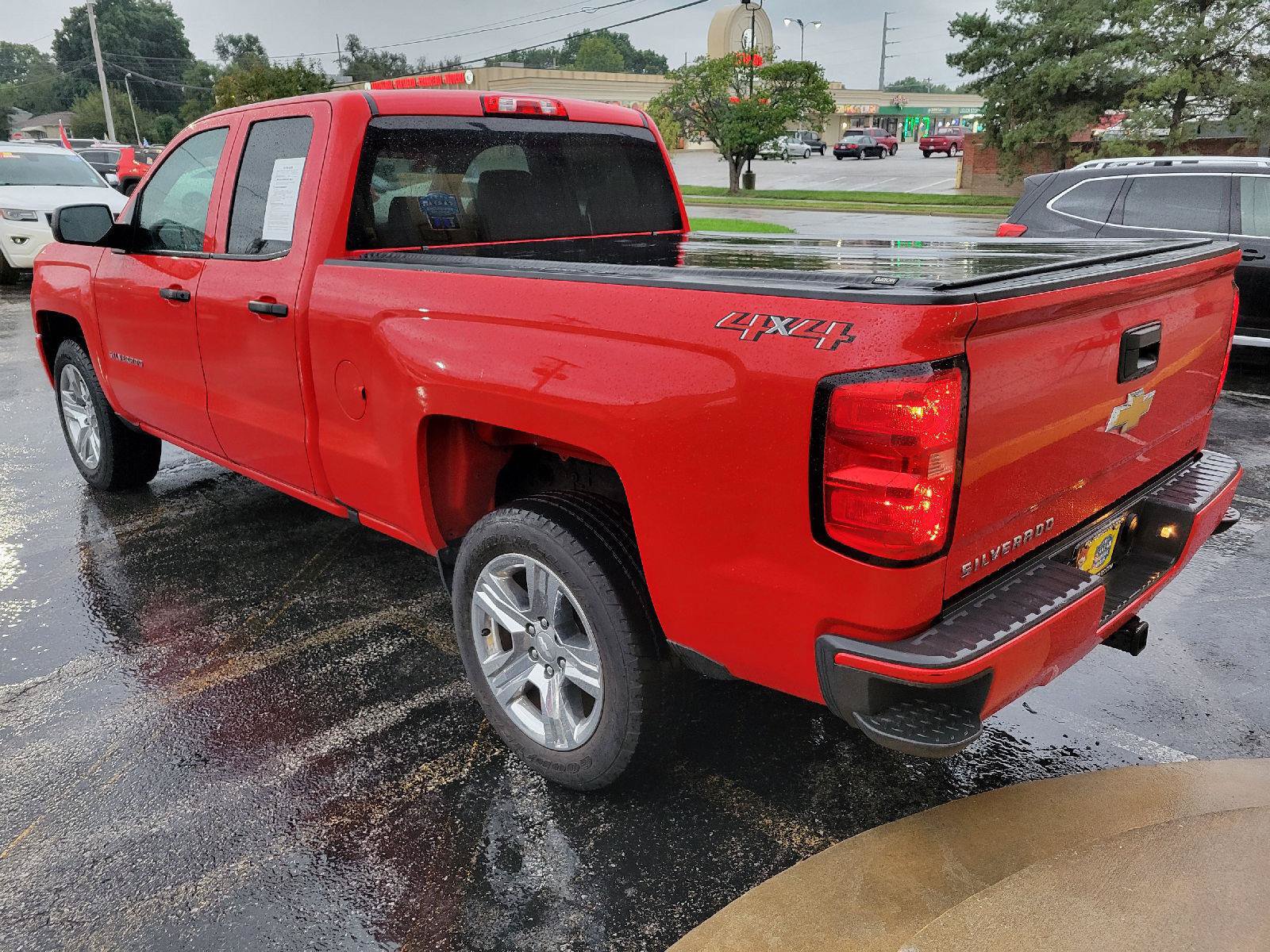 Used 2018 Chevrolet Silverado 1500 Custom w/ Trailering Package AWD/4WD image 24