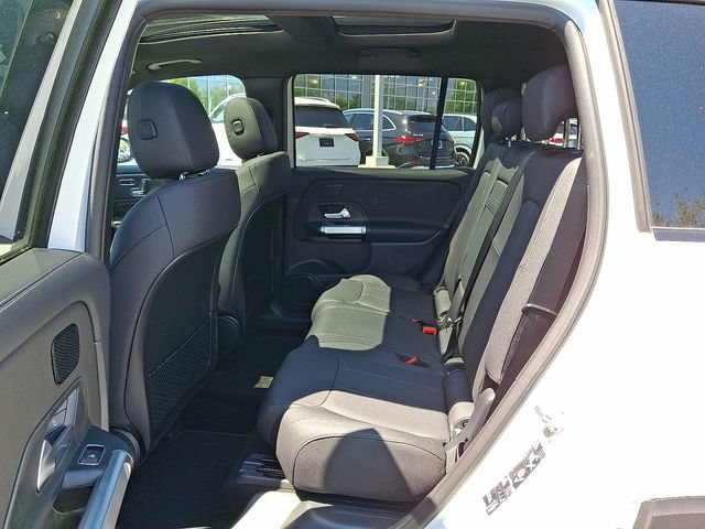 Used 2026 Mercedes-Benz GLB 250 4MATIC image 12