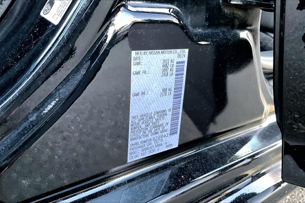 Used 2025 Nissan Altima 2.5 SV AWD/4WD image 14