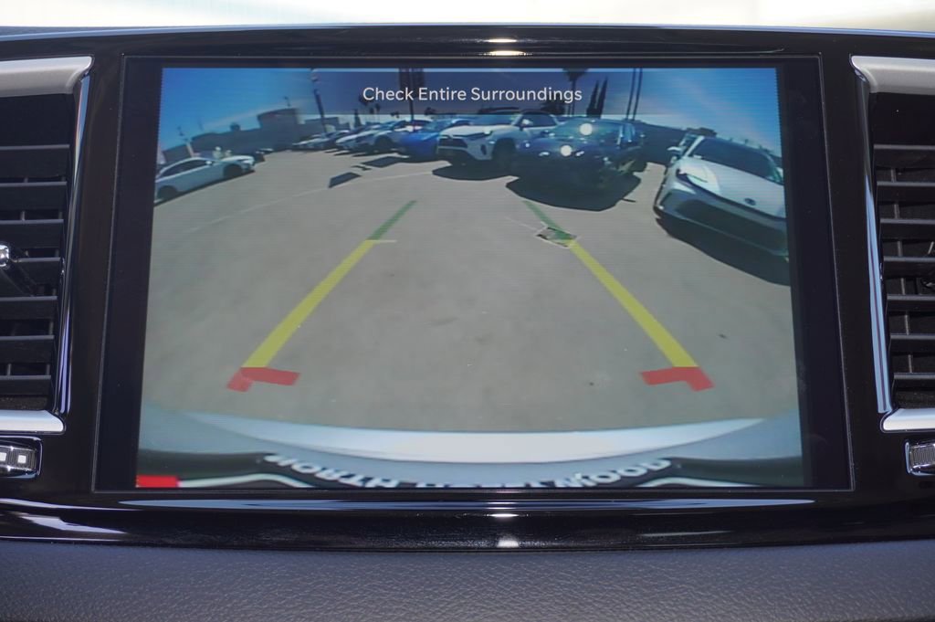 Used 2024 Chrysler Pacifica Touring-L FWD image 20