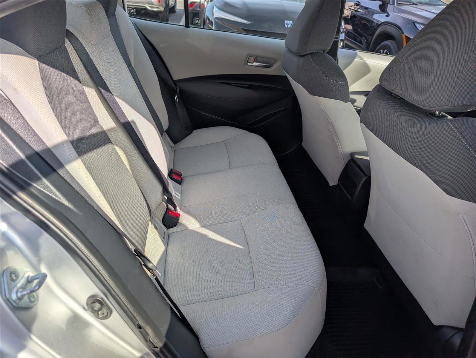 Used 2020 Toyota Corolla L image 11