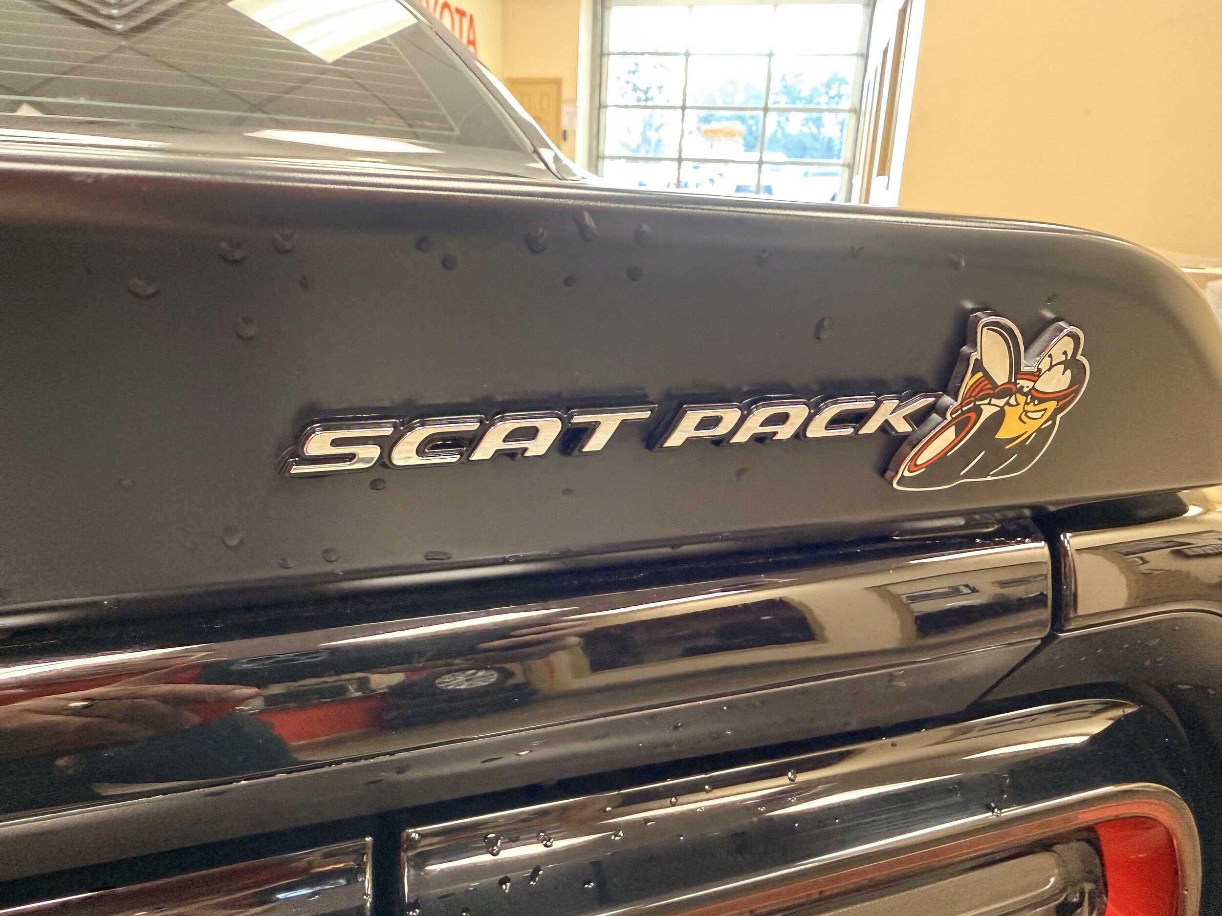 Used 2022 Dodge Challenger R/T Scat Pack w/ Dynamics Package RWD image 12