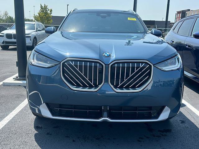 New 2026 BMW X3 xDrive30i w/ Premium Package AWD/4WD image 2