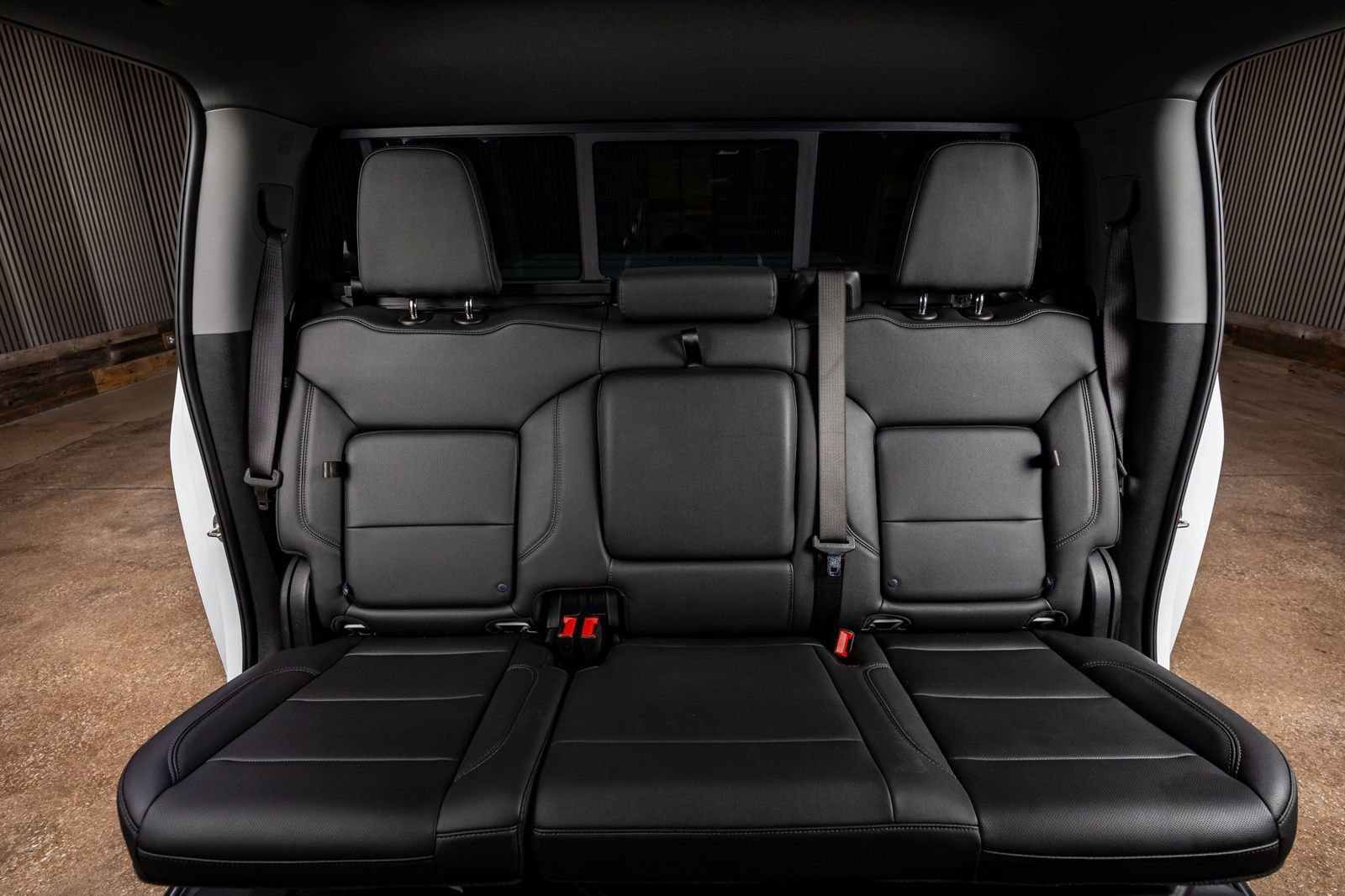 Used 2025 Chevrolet Silverado 3500 LTZ w/ LTZ Plus Package image 34