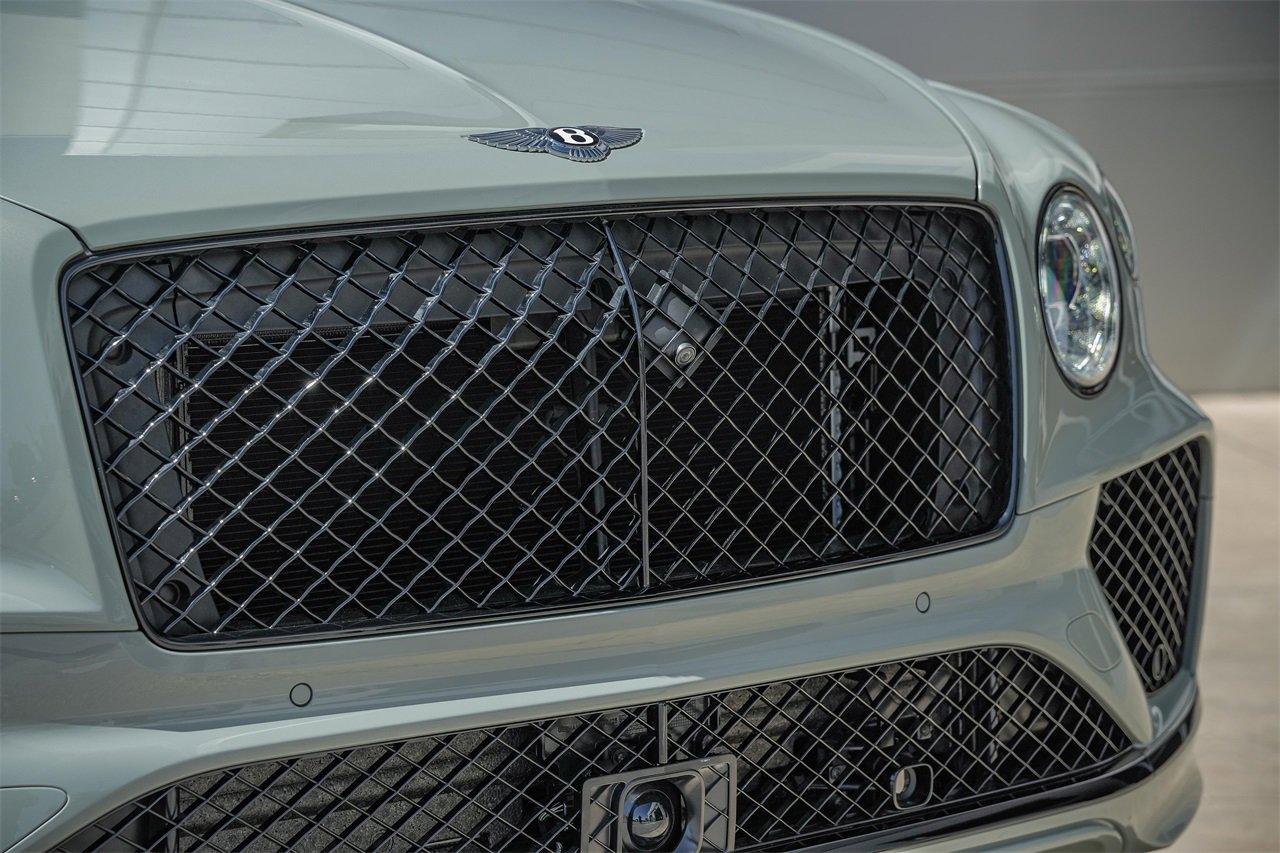New 2025 Bentley Bentayga Extended Wheelbase image 8