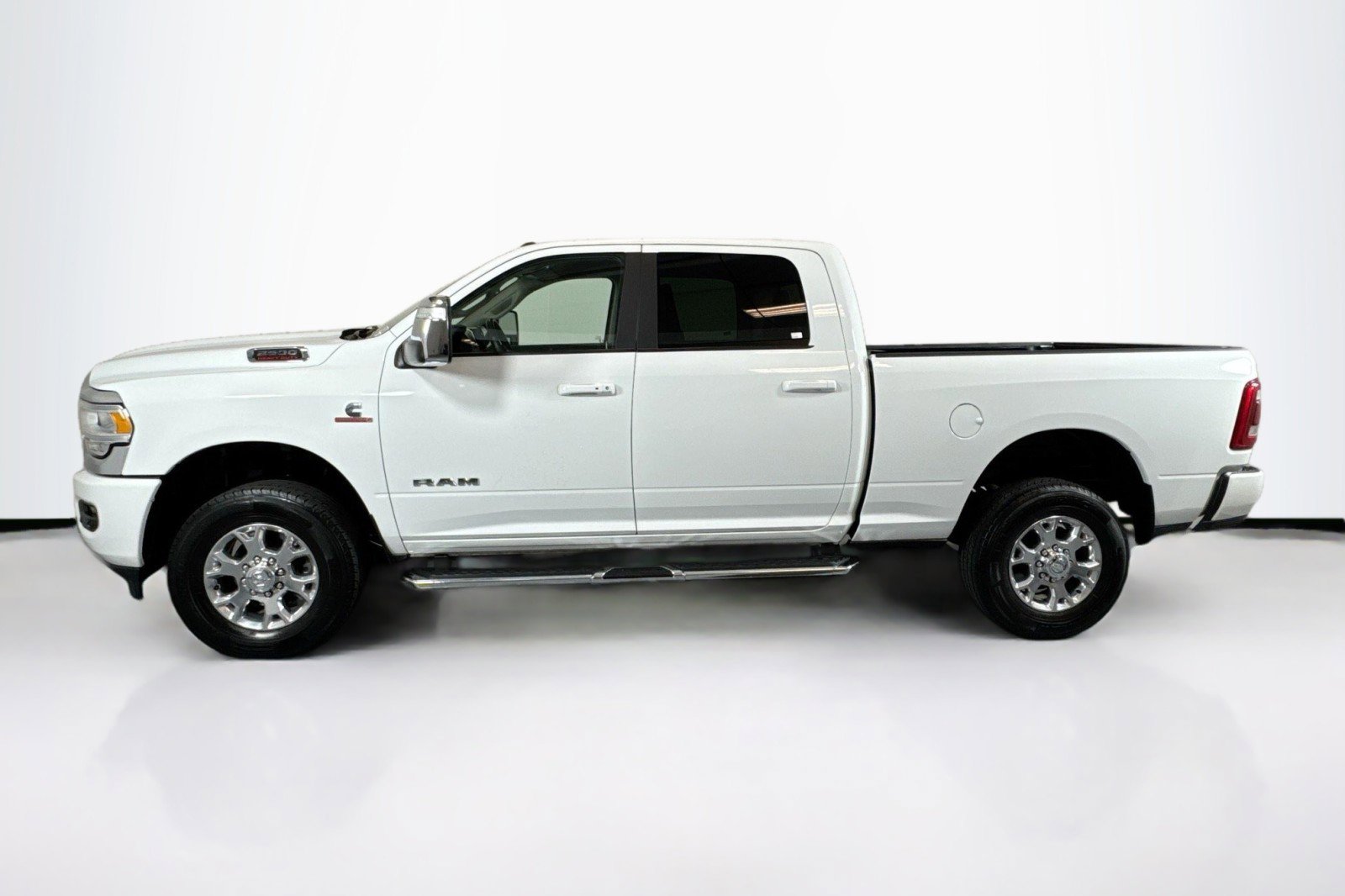 Used 2024 RAM 2500 Laramie image 8