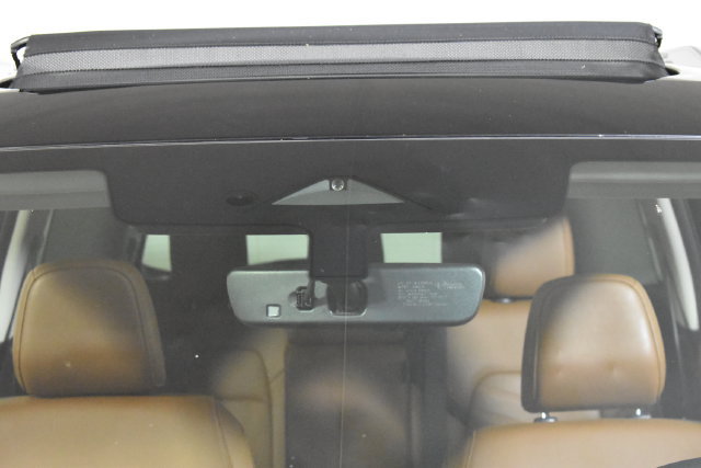 Used 2025 Nissan Pathfinder Platinum AWD/4WD image 41