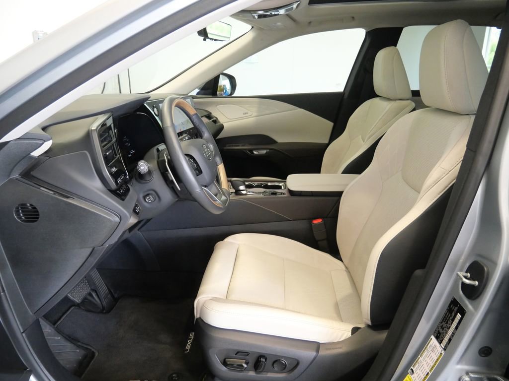 Certified 2025 Lexus RX 350 AWD w/ Convenience Package image 15