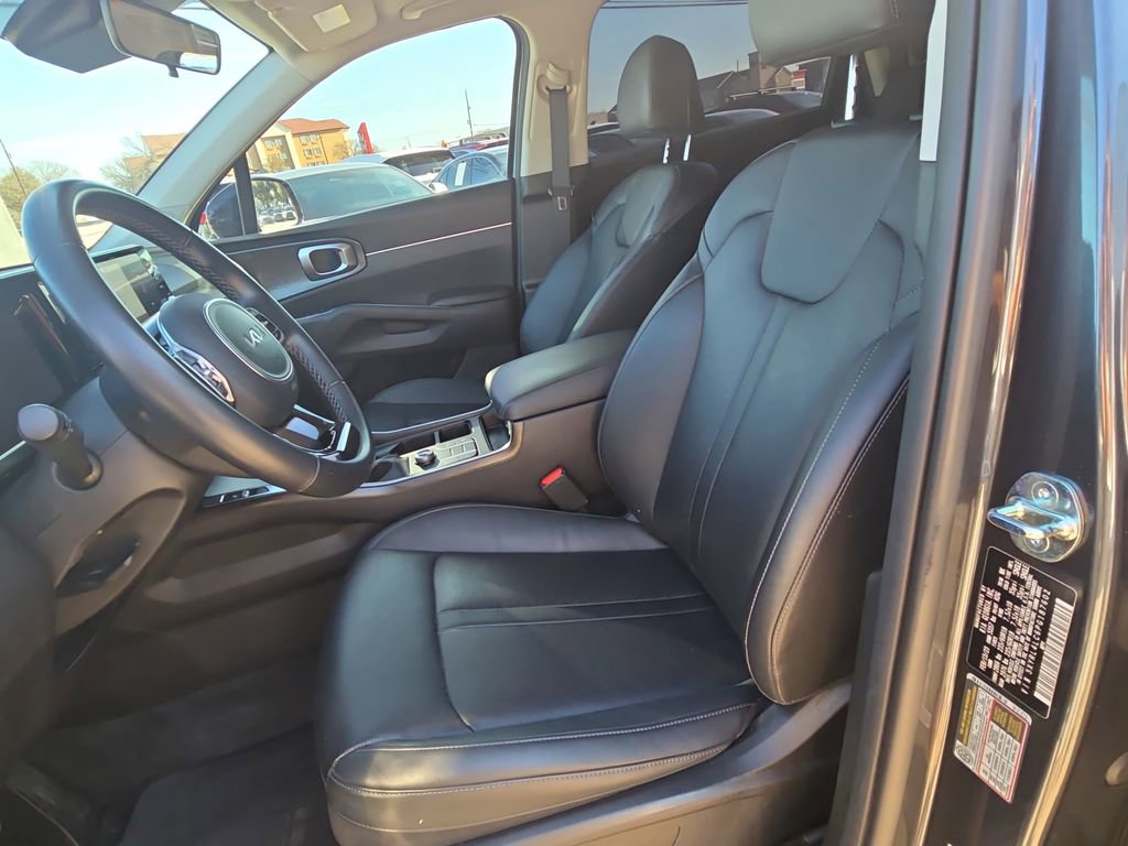 Used 2023 Kia Sorento S w/ Panoramic Sunroof Package image 15