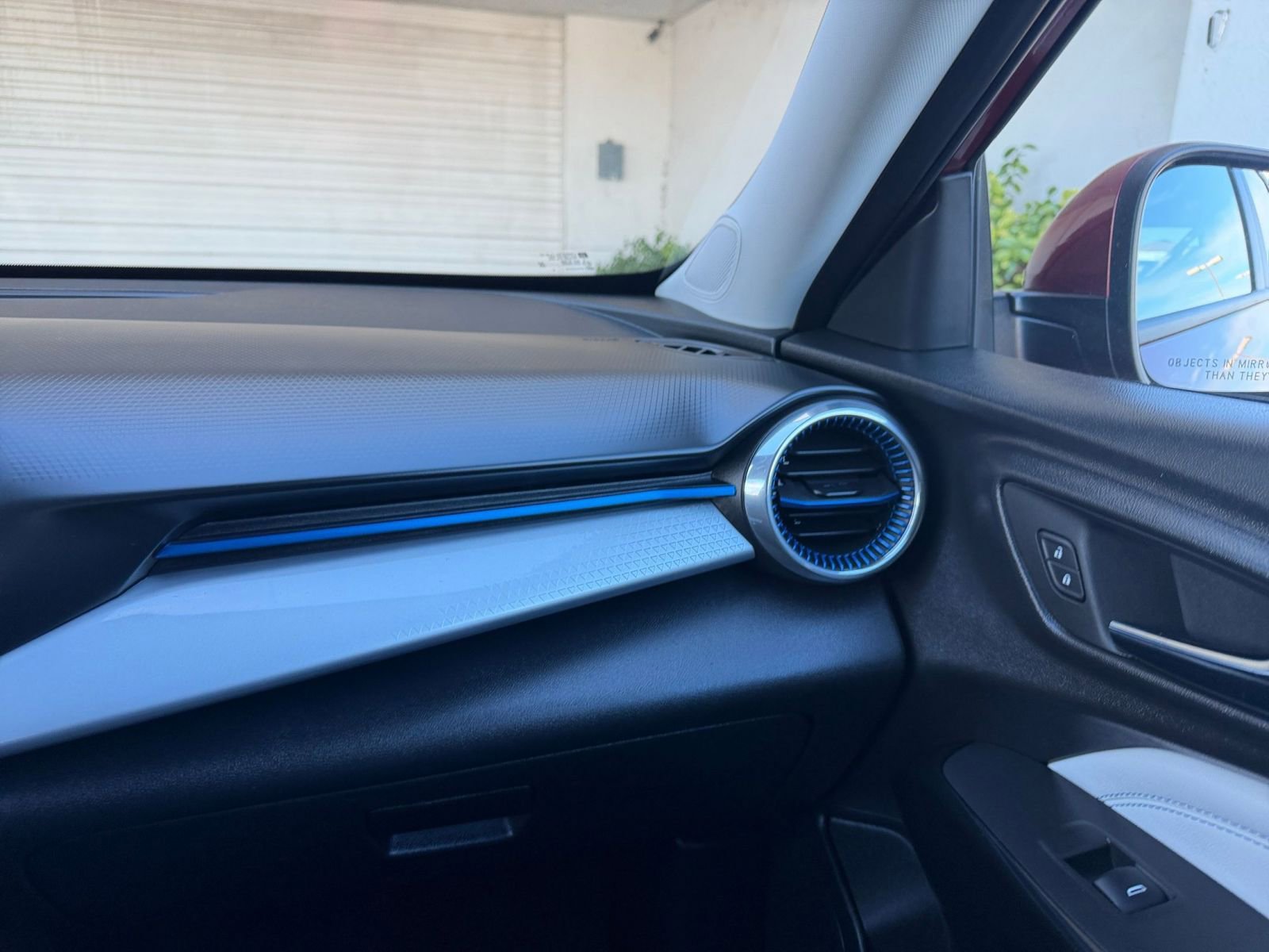 Used 2025 Chevrolet Trax LT image 36