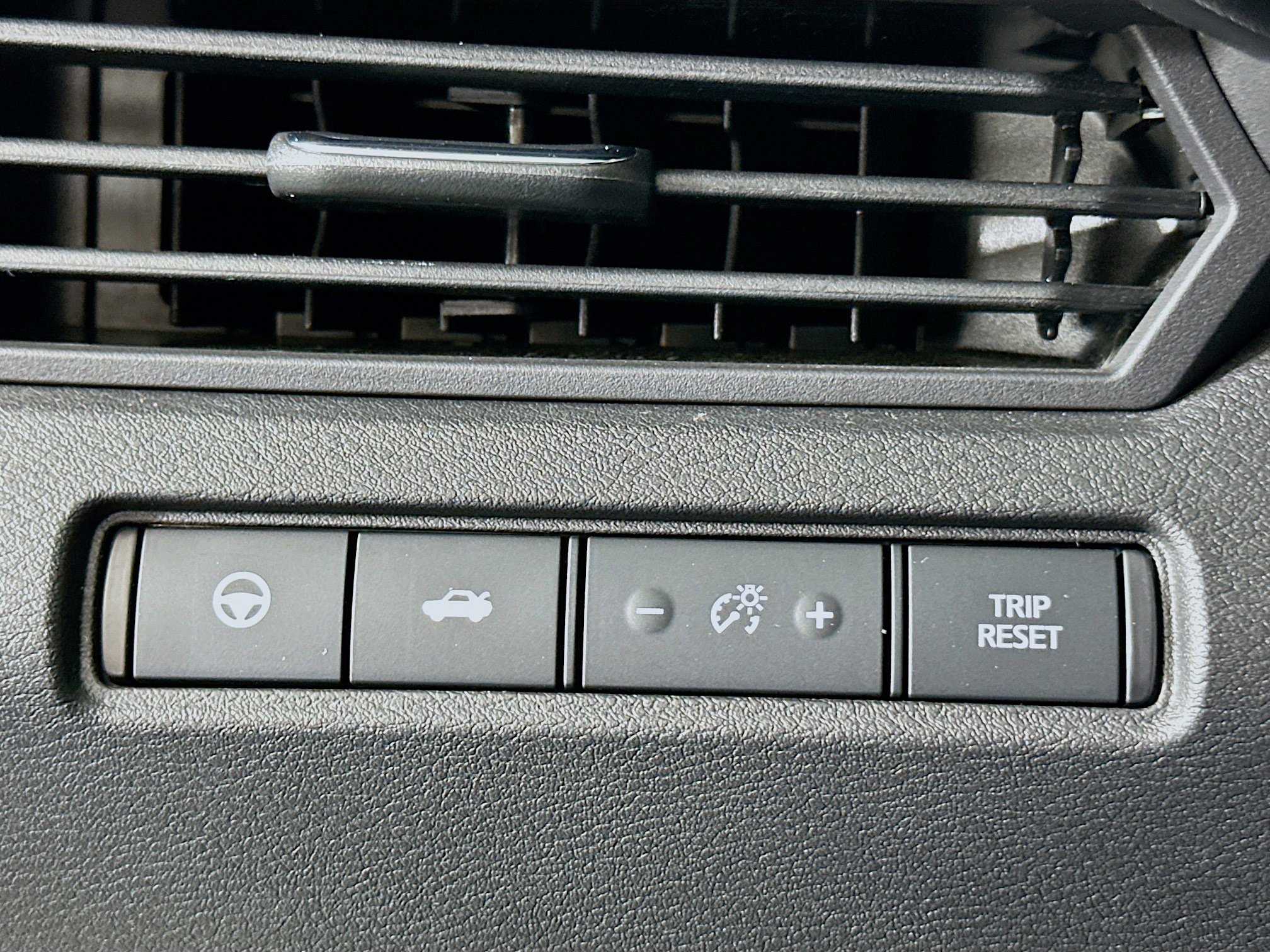 Used 2023 Nissan Altima 2.5 SV w/ SV Premium Package FWD image 17