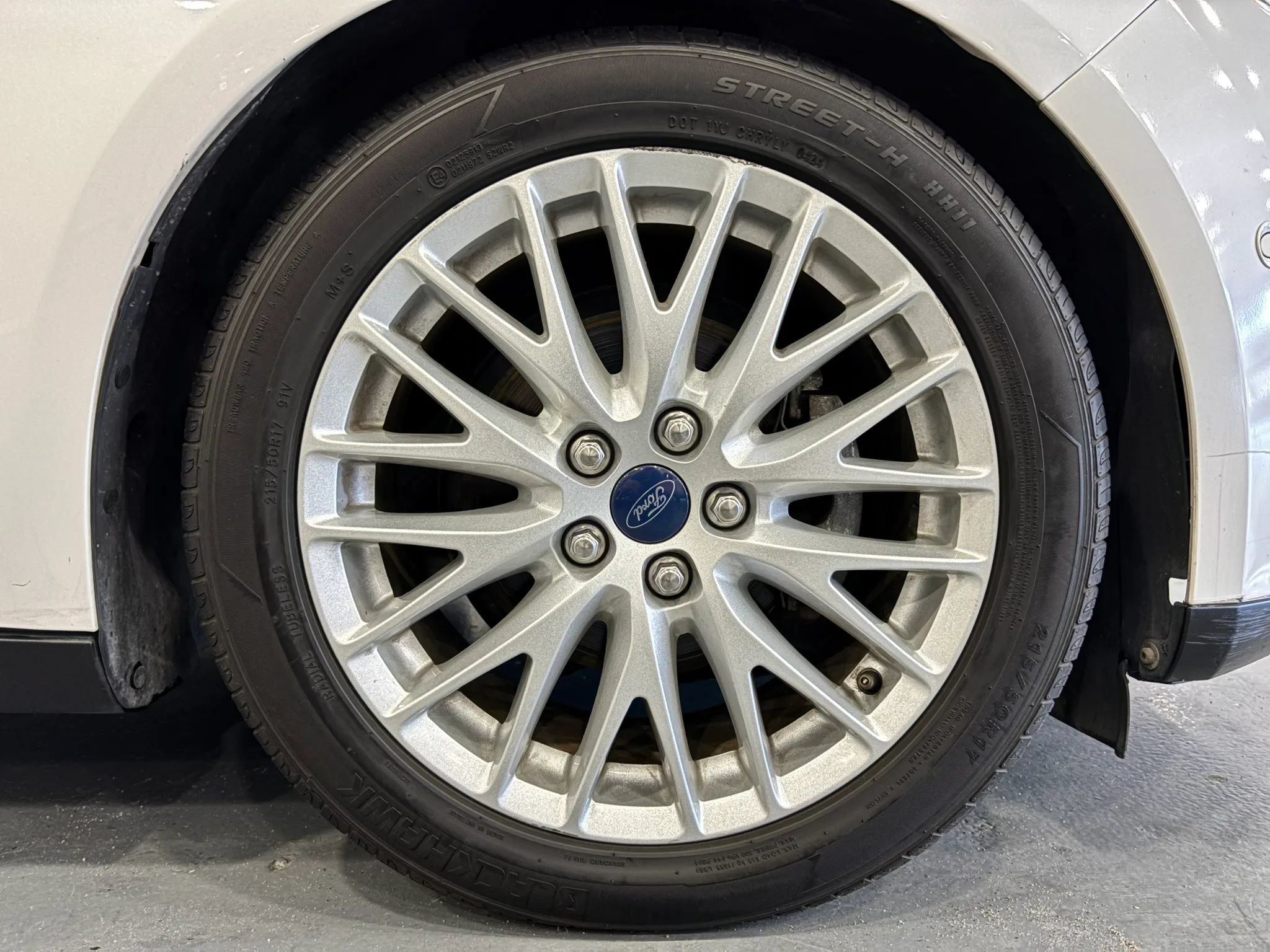 Used 2014 Ford Focus Titanium FWD image 46
